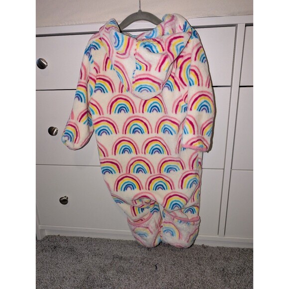 Pretty Rainbows Fuzzy Fleece Baby Bundler | Hatley size 18-24 - Picture 2 of 2